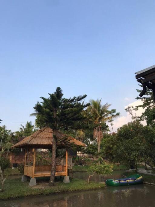 Villa As-Salam, Kadungora, Garut Kültér fotó